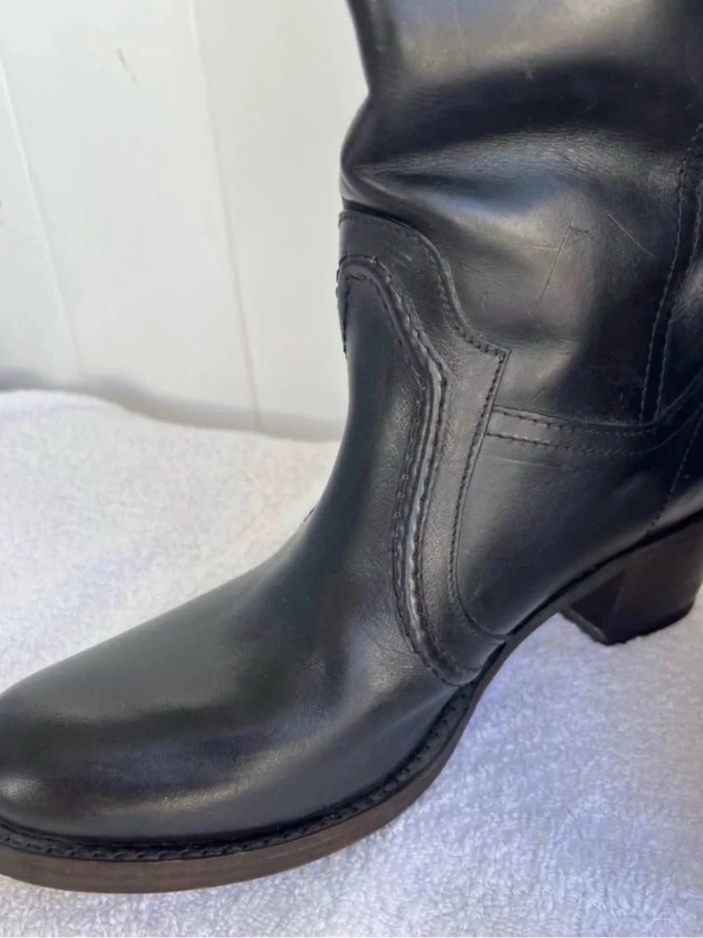 Vintage Women’s FRYE Classic Tall Black Leather Boots - Style: Jane 14L (Size 9)